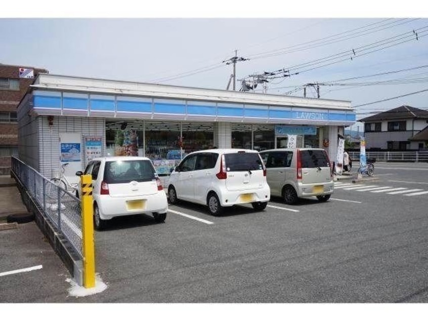 ローソン鳥栖村田町店(コンビニ)まで602m エレガンス村田Ａ棟