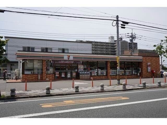 セブンイレブン鳥栖中央店(コンビニ)まで760m Rizエクリュ轟木