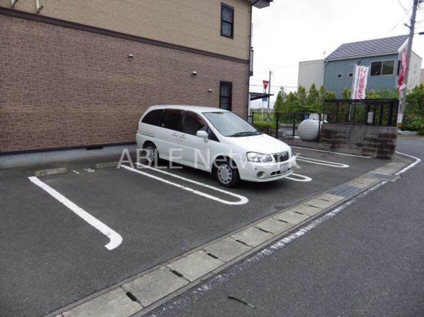 駐車場 シャルマンヒロ壱番館