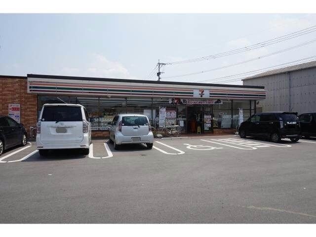 セブンイレブン鳥栖姫方町店(コンビニ)まで748m アミューズメントシティWING A棟