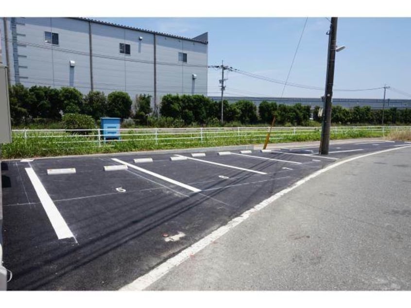 駐車場 エスカレント姫方