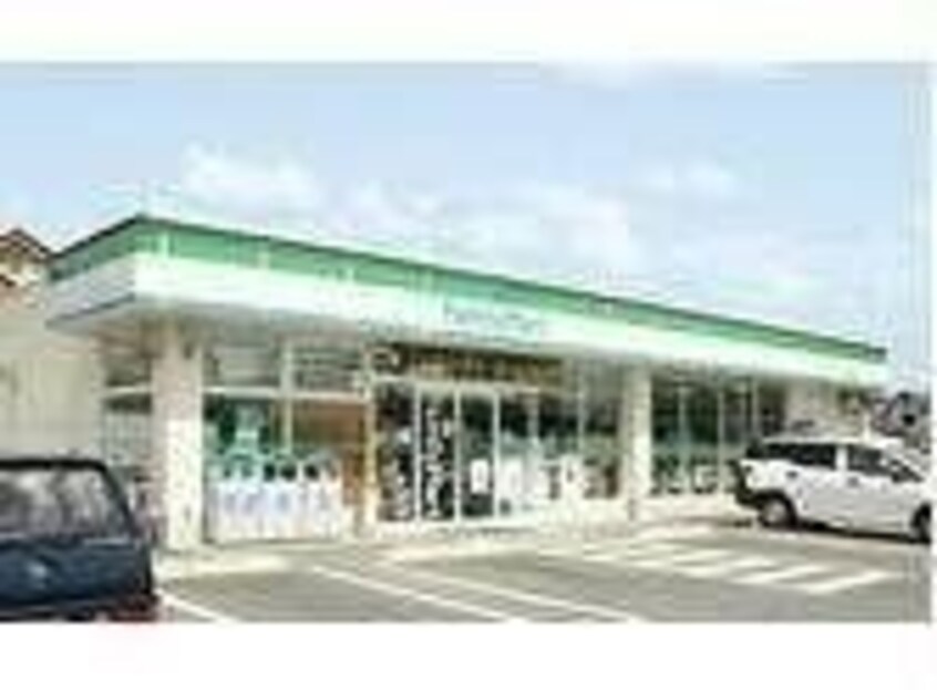 ファミリーマート鳥栖弥生が丘店(コンビニ)まで1174m モンレーヴ