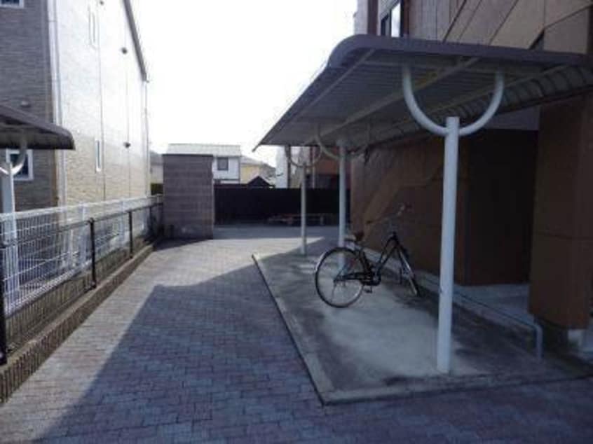 駐輪場 サンテラス