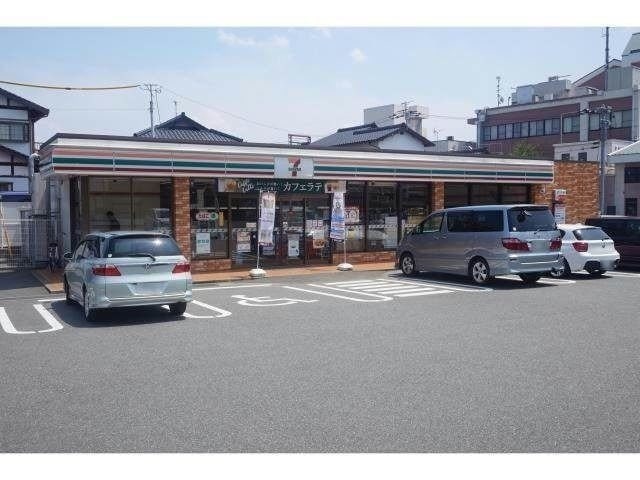 セブンイレブン鳥栖宿町店(コンビニ)まで834m ヴィラージュ