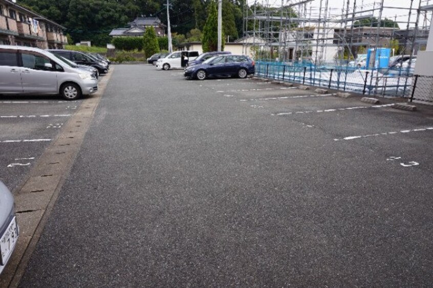  リビングタウン弥生が丘E棟