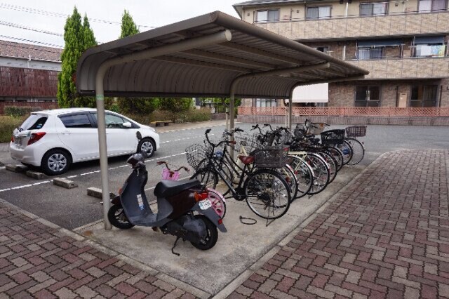駐輪場 リビングタウン弥生が丘E棟
