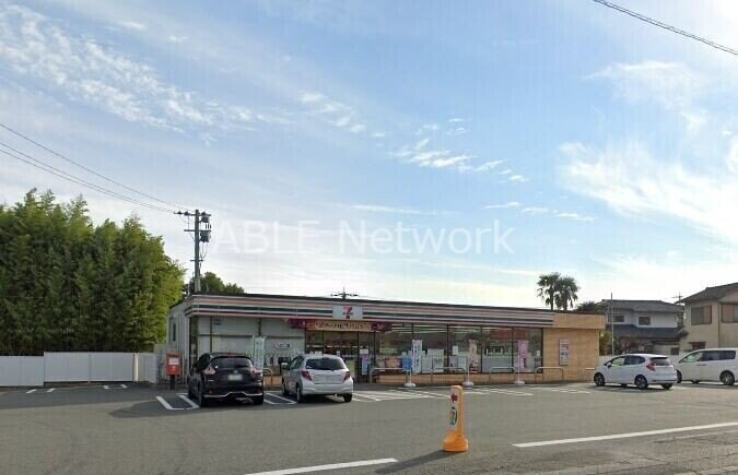 セブンイレブン鳥栖村田店(コンビニ)まで1302m パークマンション旭駅前Ⅰ