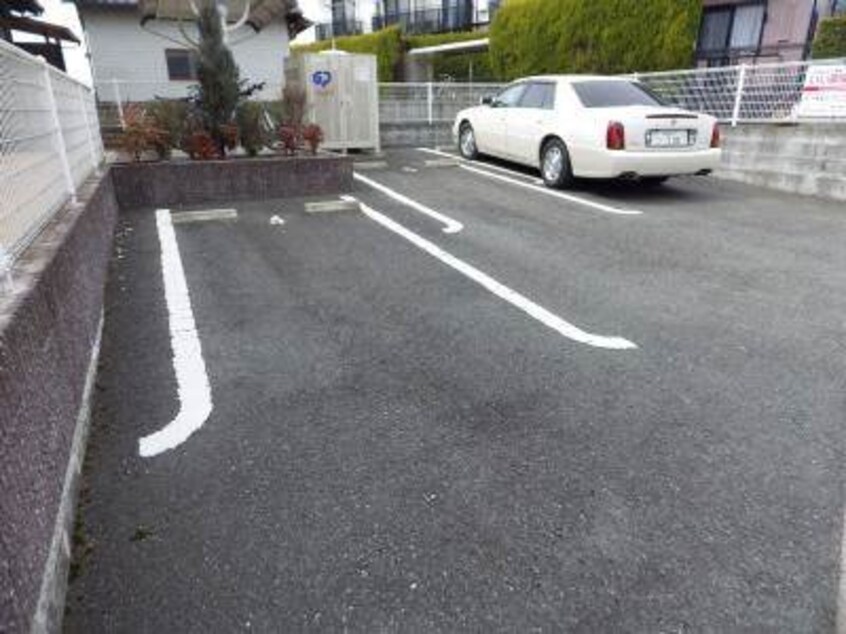 駐車場 アルモニー