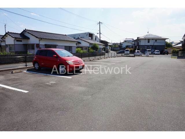 駐車場 カーサルーチェ