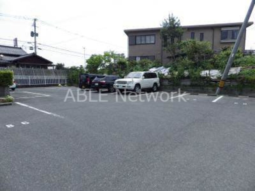 駐車場 丸美タウン