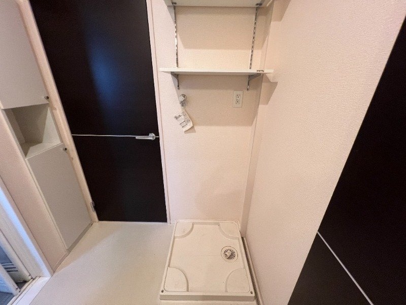  ヴィルヌーブ伍番街　B棟