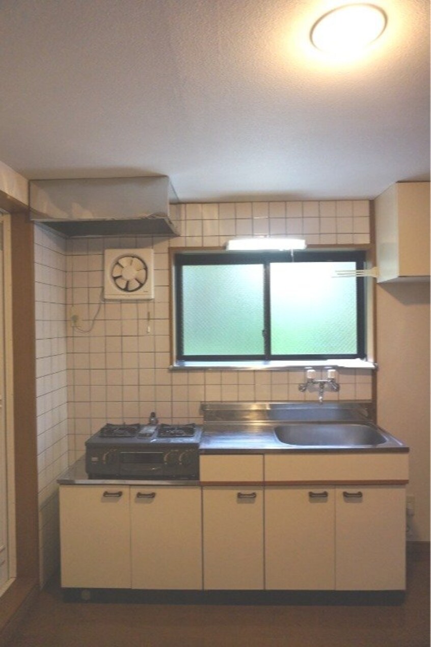  長崎市電１系統<長崎電気軌道>/原爆資料館駅 徒歩9分 2階 築23年