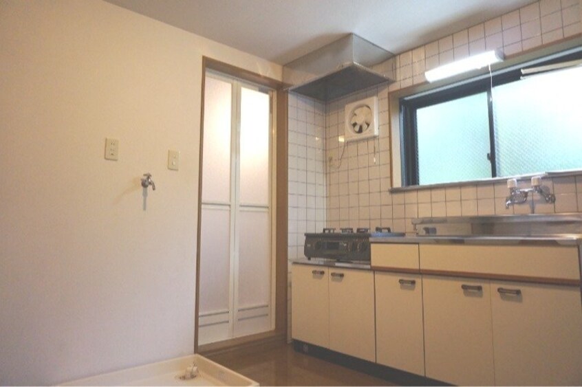  長崎市電１系統<長崎電気軌道>/原爆資料館駅 徒歩9分 2階 築23年