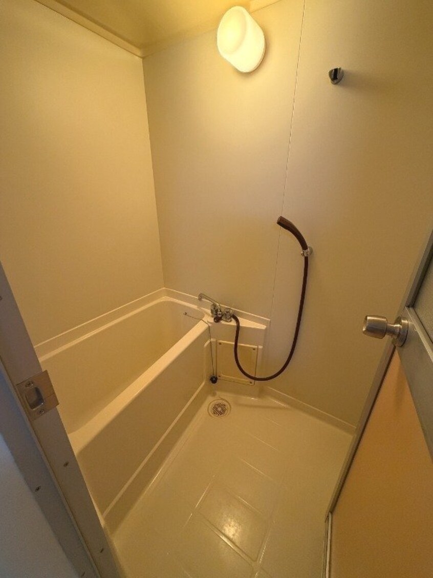  サンパール三原 Ａ棟