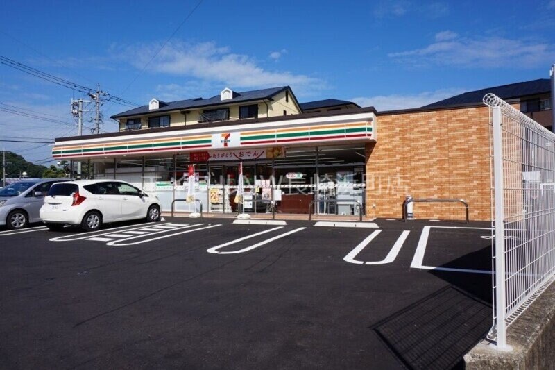 セブンイレブン長与ニュータウン入口店(コンビニ)まで199m 長崎本線/長与駅 徒歩7分 4階 築36年