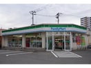 ファミリーマート大浜店(コンビニ)まで635m COURAGE