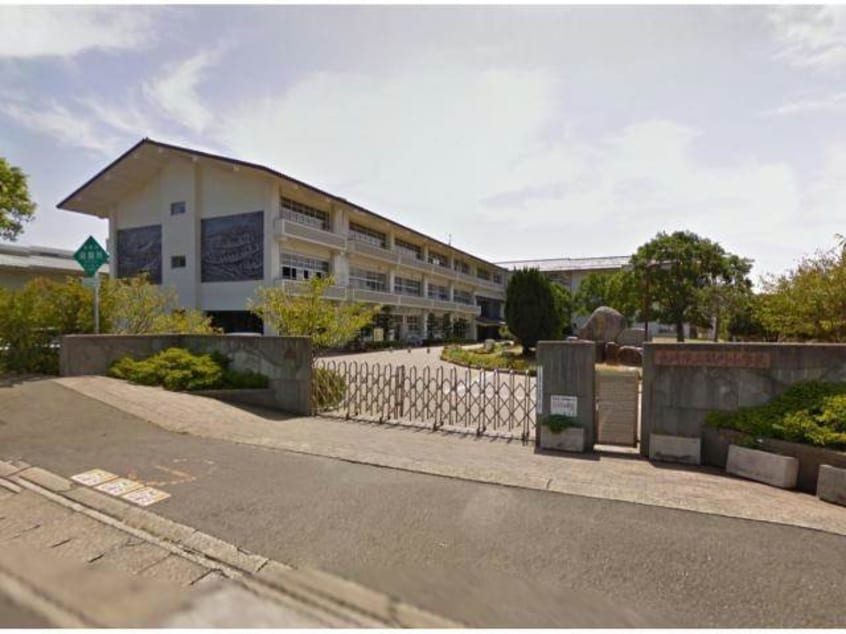 長崎市立畝刈小学校(小学校)まで3136m アトリエール
