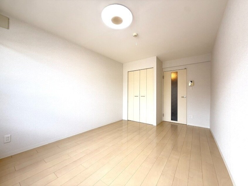  アミティ館内二番館