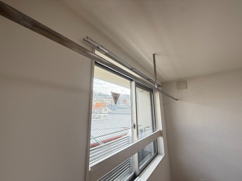  アミティ館内二番館