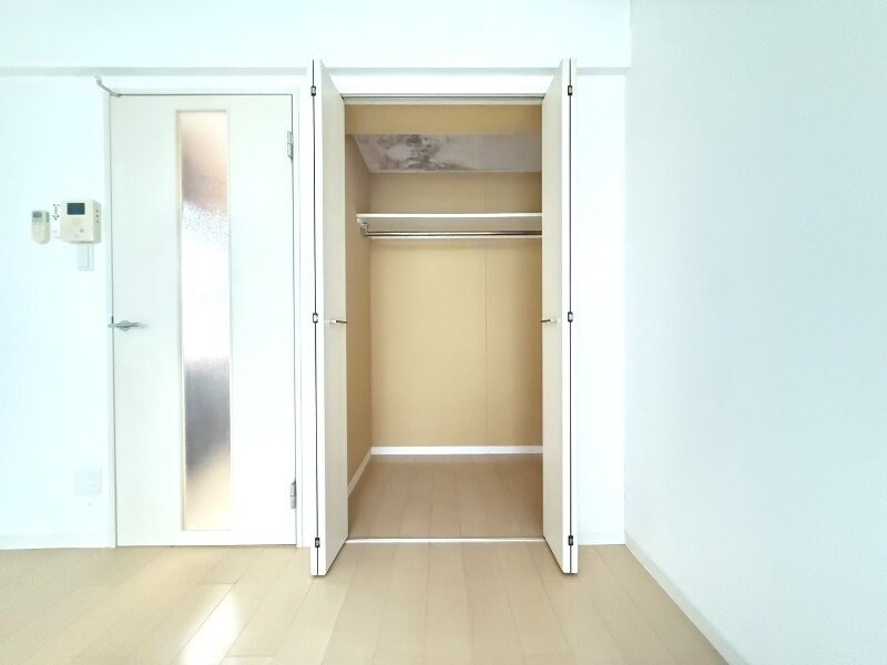  アミティ館内二番館