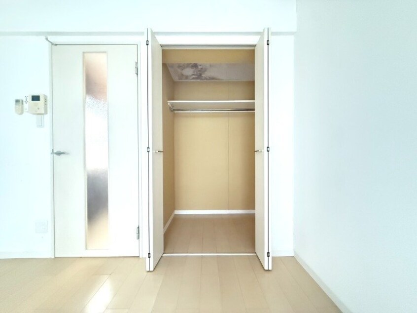  アミティ館内二番館