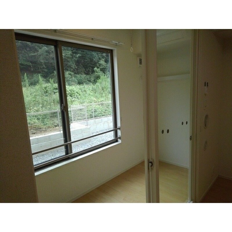 ※別号室の写真になります。 カルムフラン