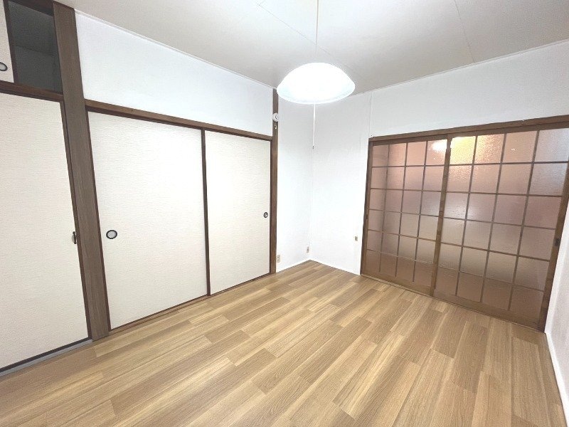  葉山ビル