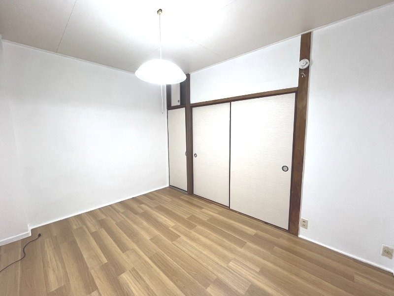  葉山ビル