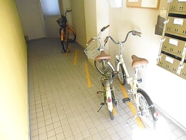 駐輪場 ドルフィン大浦