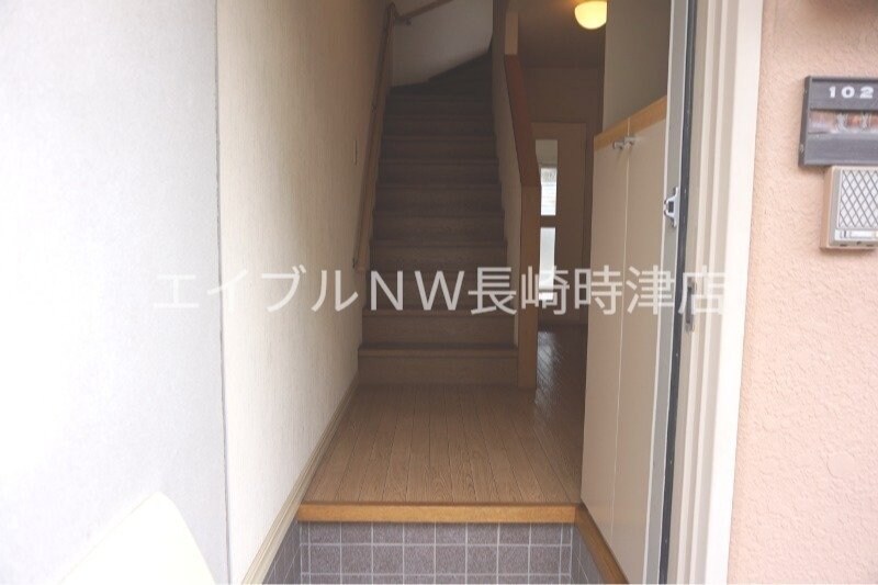  長崎本線/高田駅 徒歩15分 1-2階 築32年