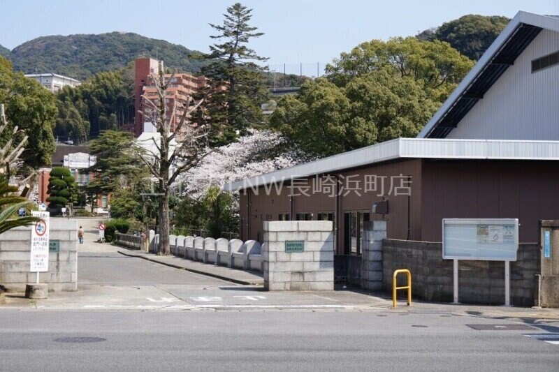 国立長崎大学経済学部(大学/短大/専門学校)まで690m Residence西山