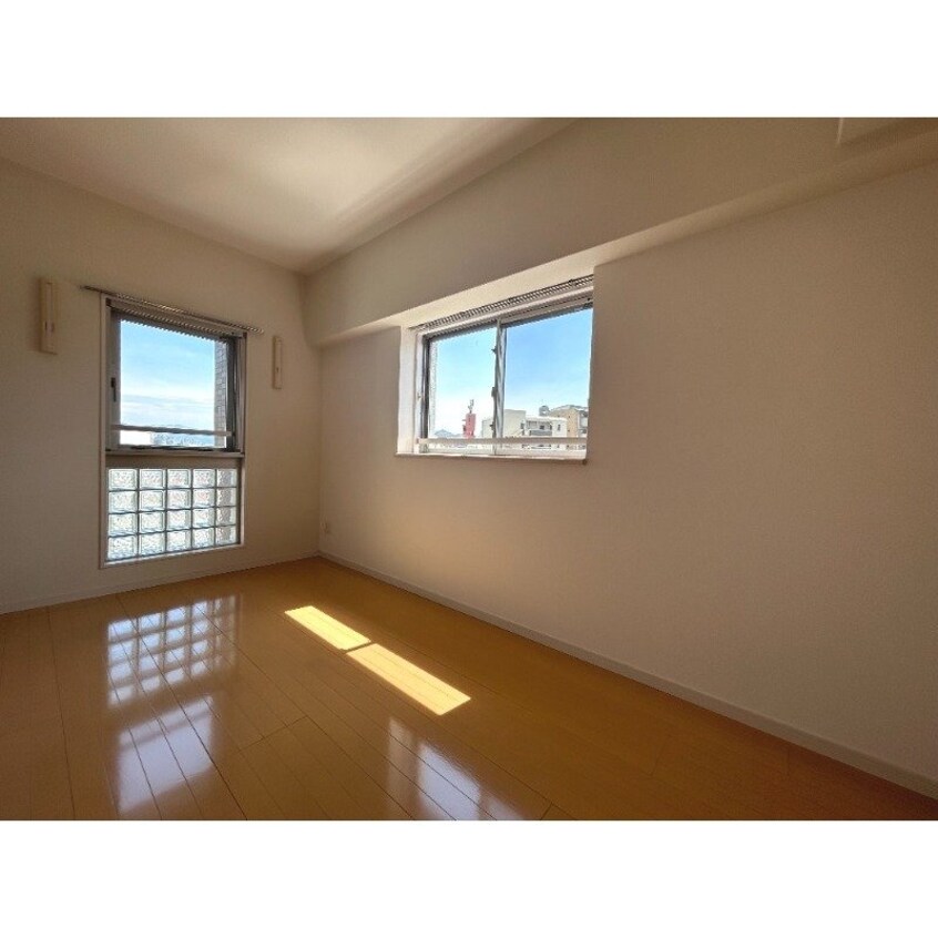 ※写真は別号室になります。 メルヴェーユ・F