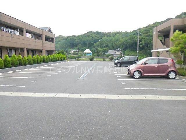 駐車場 エル・ガーデン壱番館