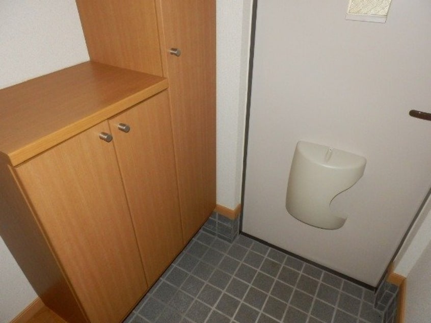  ジュネス・シック