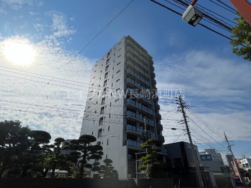 外観 APARTMENT　CODE　ISAHAYA