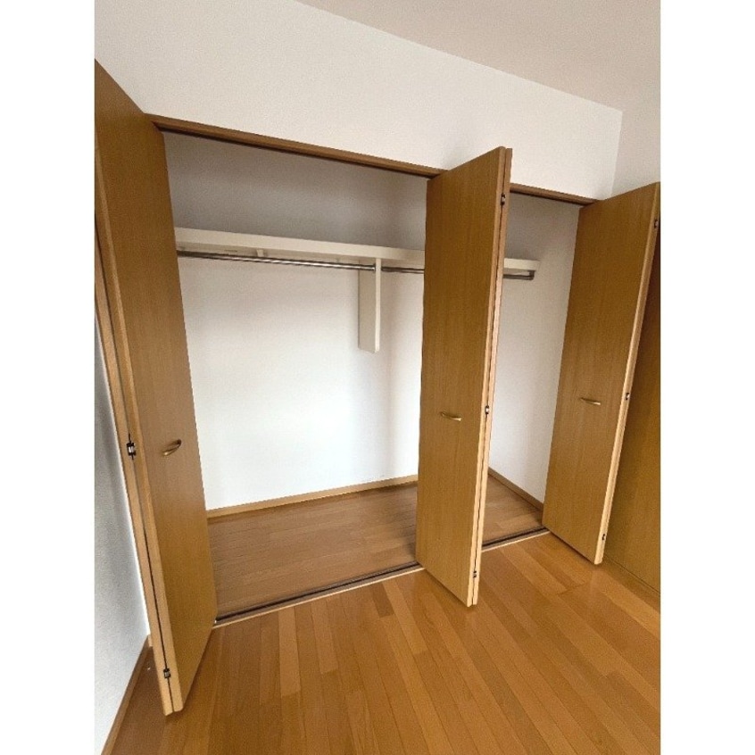 ※写真は別号室のものを使用 ※写真は別号室のものを使用 長崎市電１系統<長崎電気軌道>/長崎大学駅 徒歩13分 3階 築24年