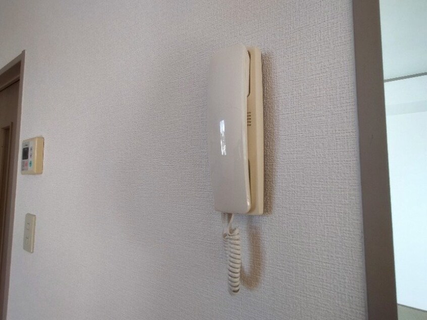 ※別号室の写真になります。 セジュールHAMA　A