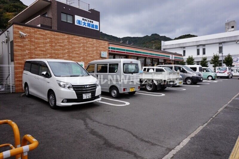 セブンイレブン長崎淵町店(コンビニ)まで304m コーポ菜切