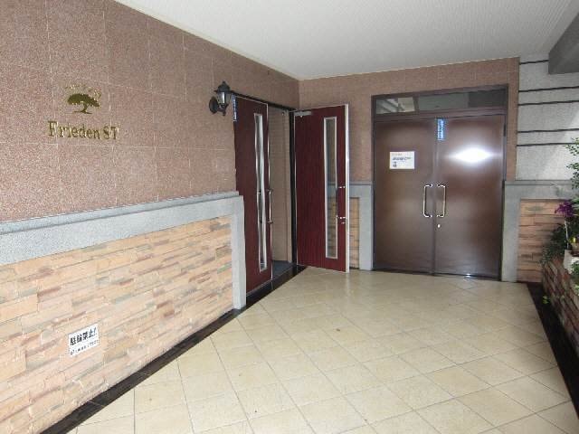 エントランス部分 フリーデンＳＴ