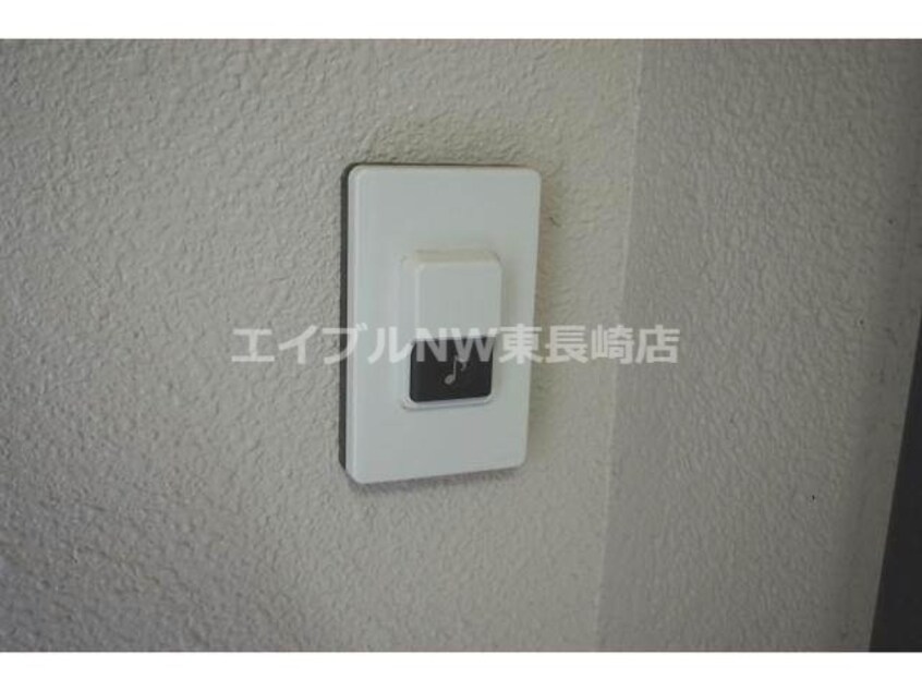 玄関チャイム 長崎市電３系統<長崎電気軌道>/諏訪神社駅 バス6分長崎経営バス・諏訪神社前下車:停歩1分 2階 築25年