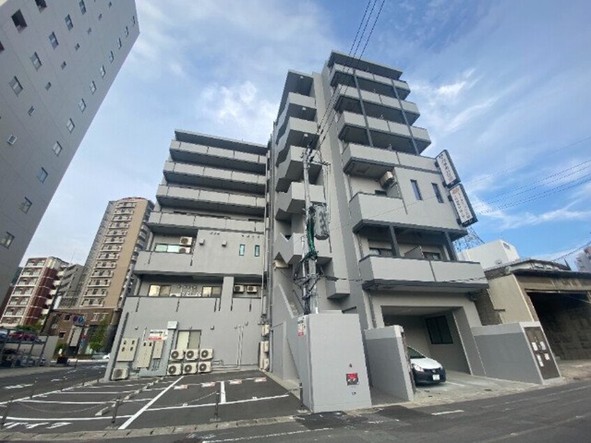  LA MAISON 長崎駅東通り
