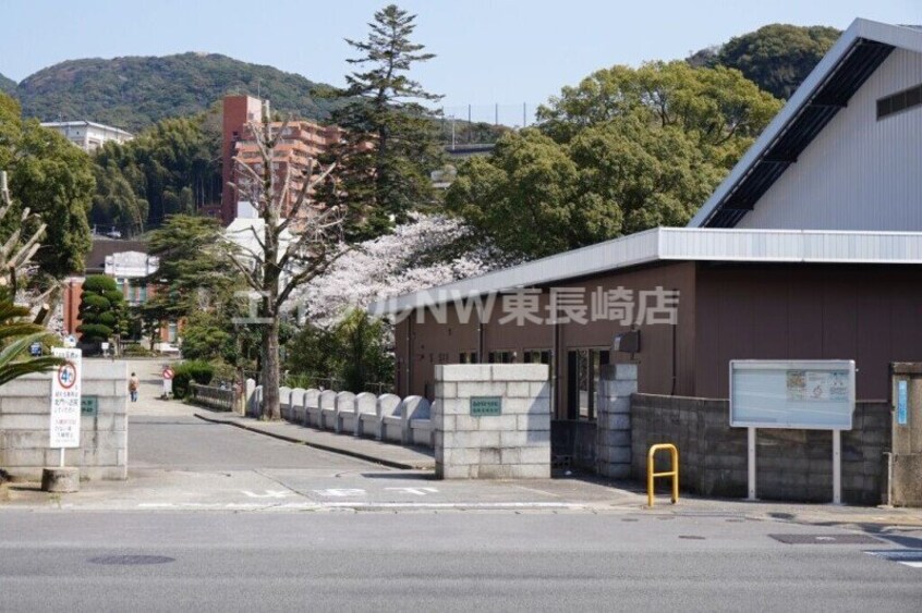 国立長崎大学経済学部(大学/短大/専門学校)まで825m 長崎市電３系統<長崎電気軌道>/諏訪神社駅 徒歩21分 3階 築30年