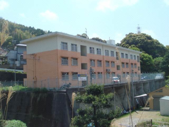 エントランス部分 長崎市電１系統<長崎電気軌道>/住吉駅 徒歩42分 1階 築45年