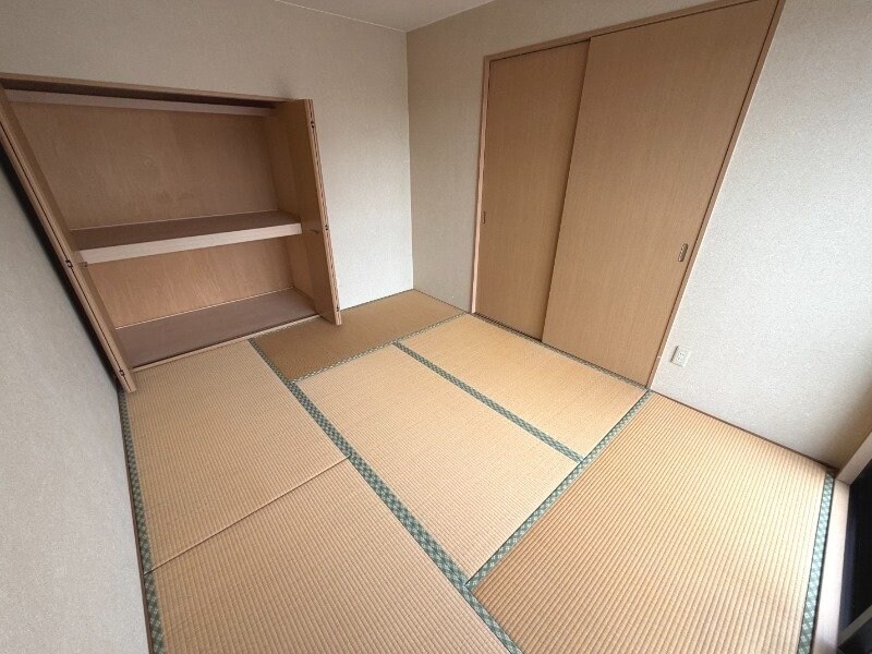  ハイネスアオヤマ横尾