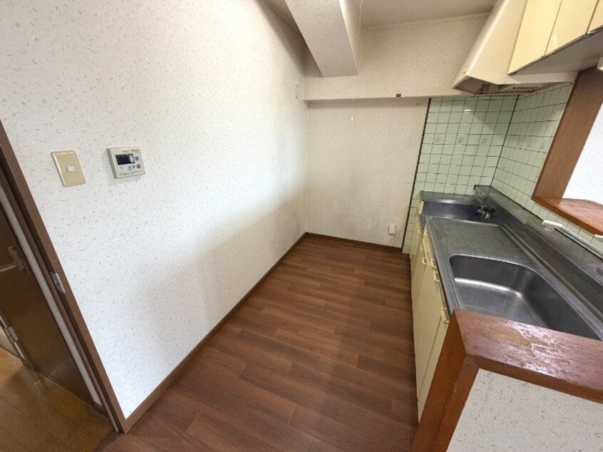  ハイネスアオヤマ横尾