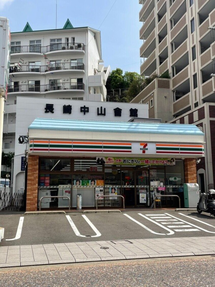 セブンイレブン長崎梅香崎町店(コンビニ)まで341m 長崎市電５系統<長崎電気軌道>/メディカルセンター駅 徒歩8分 4階 築12年