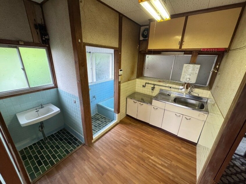  長崎本線/長崎駅 徒歩9分 1階 築50年