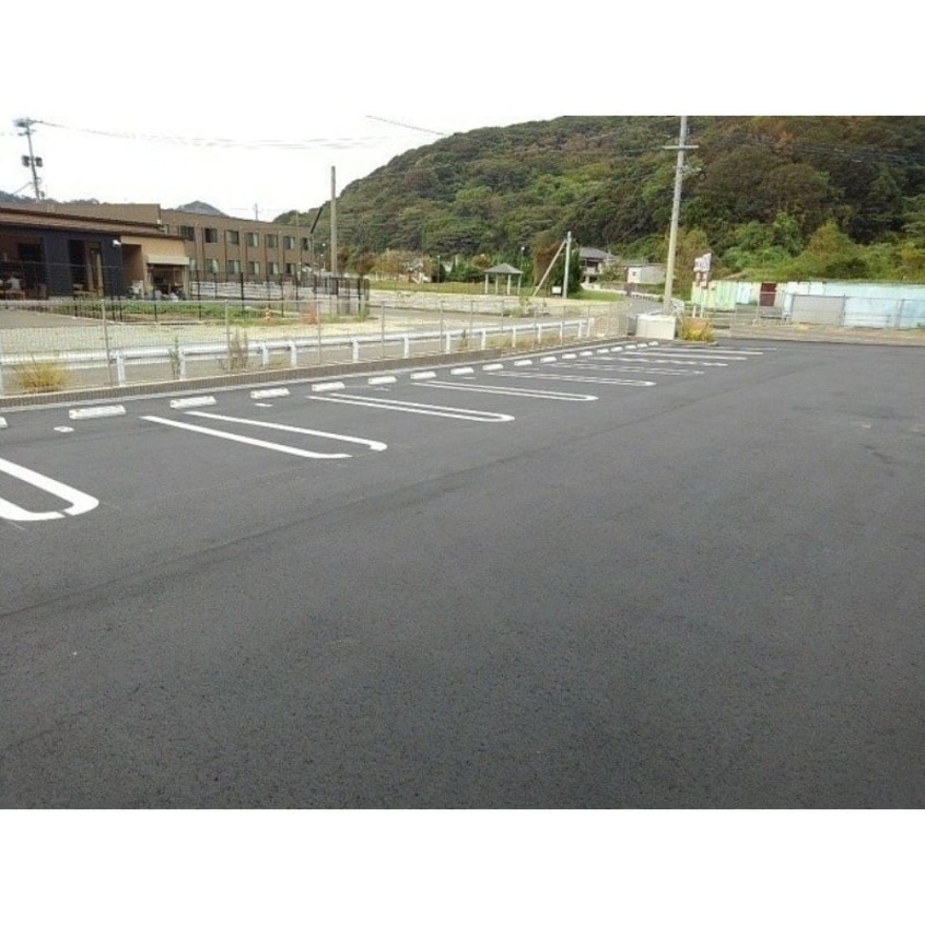 ※別号室の写真になります。 カルムフラン