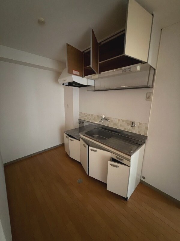  長崎市電１系統<長崎電気軌道>/昭和町通駅 徒歩3分 3階 築39年