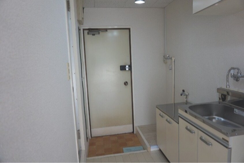  長崎市電５系統<長崎電気軌道>/大浦海岸通駅 徒歩3分 4階 築35年